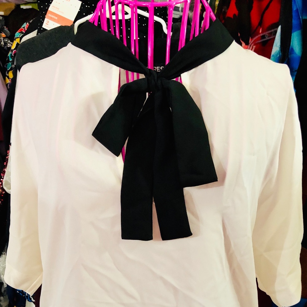 NWT Express cream top bow tie neck XS